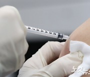 [속보]방역당국 "접종후 사망 8건, 백신 인과성 인정 어려워"