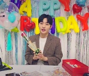 '31번째 생일' 윤지성, 팬들 위한 장미꽃 직접 준비 "오늘 '여성의 날'" [V라이브]