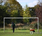 BRITAIN PHOTO ESSAY SANCTUARY STRIKERS GRASSROOT SOCCER