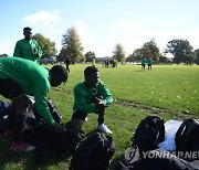 BRITAIN PHOTO ESSAY SANCTUARY STRIKERS GRASSROOT SOCCER