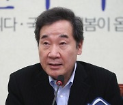 [포토]이낙연, '당대표 복무 영광..보궐 승리로 보답'