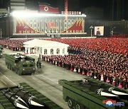 "北 김정은 언급한 핵잠수함 등 단시일 내 개발 불가능"