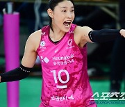 [포토] 김연경 '맞고 나갔어요'