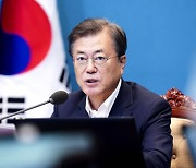 野 공격 '좀스럽다' 일갈한 文대통령, 봉하사저 소환한 이유는