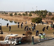 봄을 재촉하는 남자골프 열기, 7년 만에 부활한 윈터투어 '후끈'