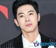 '방역수칙 위반·건물 매입' 유노윤호 향한 여론 싸늘 [이슈 리포트]