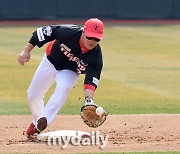 [MD포토] 김선빈 '안정적인 수비'