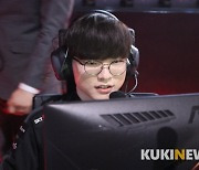 [LCK] '페뱅대전'의 승자는 페이커..T1, 아프리카 꺾고 4연승