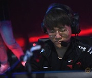 [LCK] T1, '꼴찌' 아프리카 꺾고 4연승