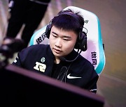 [LPL] RNG, 레어 아톰 2대0 꺾고 시즌 13승..1위 굳건히