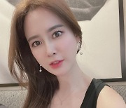 '안정환♥' 이혜원, 싱가포르에서 더 화려해진 '43세 애둘맘'..인형인가