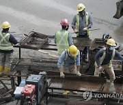 SINGAPORE CONSTRUCTION