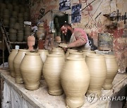 MIDEAST PHOTO SET WEST BANK PALESTINIAN POTTERY