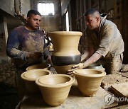 MIDEAST PHOTO SET WEST BANK PALESTINIAN POTTERY