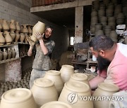 MIDEAST PHOTO SET WEST BANK PALESTINIAN POTTERY