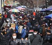 거리두기, 현 단계 유지 전망..피로도, 자영업 생계 문제 불거질 듯(종합)