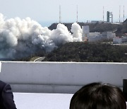 文대통령, 누리호 종합연소시험 참관