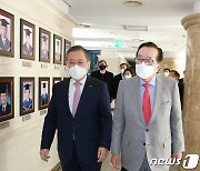 김재철 동원 명예회장, 이광형 KAIST 총장과 'AI의 미래' 대담
