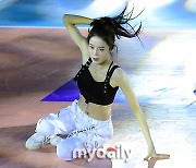 [MD포토] 치어리더 신세희 '멋진 댄스 응원'