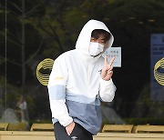 이종혁, 브이하며 출근 [포토엔HD]