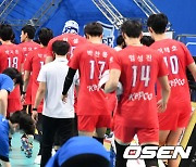 0-3으로 완패하며 봄배구 탈락한 한국전력, '씁쓸한 퇴장' [사진]