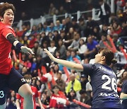 한국 여자 핸드볼, 도쿄 올림픽에서 개최국 일본과 같은 조