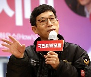 박영선 "중대결심 배제 못해"..진중권 "생각보다 표차가 큰 듯"