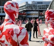 GERMANY SCULPTURE PANDEMIC COVID19 CORONAVIRUS