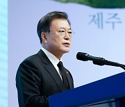 문대통령 "4·3특별법, 역사의 집 짓는 설계도"