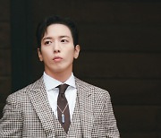 정용화X강홍석, '대박부동산' 스마트 사기꾼 브로맨스 기대감