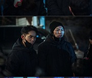 [TV 엿보기] '빈센조', 정체 밝힌 옥택연 향한 송중기와 홍차영의 일격