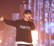 '복면가왕' 6주년 특집! '음악대장' 하현우, 레전드 무대 재현