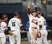 키움 히어로즈 '개막전 6-1 완승' [MK포토]