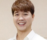 [단독]박수홍 형 측 "고소한다면 법정에서 적극대응..딸 관련 허위사실 유포도 법적 조치"