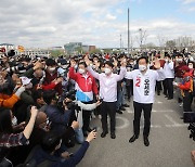 오세훈·안철수 '한강공원에서 지지호소'