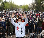 청년마이크 현장 방문한 국민의힘 오세훈 서울시장 후보