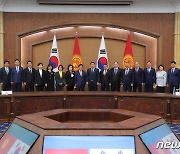 박병석 국회의장, 키르기스스탄 정상 연쇄 회동..경제협력 논의