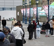 [속보] 전국 곳곳서 확진자 잇따라..오후 6시까지 352명