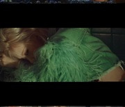 블핑 로제 'GONE' MV, 공개 14시간 만에 1000만뷰 돌파