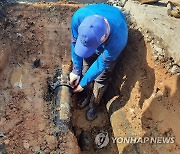 불법 매설 후 방치 군산 주한미군 송유관 철거