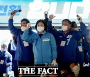 박영선, 홍대서 마지막 유세.. "청년 공약 촘촘히 만들었다"(영상)