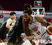 KBL, 김종규 안면 가격 숀롱에 200만 원 제재금