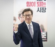 '학생운동가에서 보수논객으로..' 박형준 부산시장 당선자가 걸어온 길