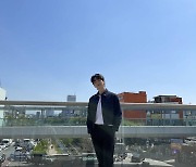 2PM 준호, 화창한 봄날씨 어울리는 훈남 등장[SNS★컷]