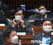 '당직자 폭행' 野송언석 후폭풍.. 시민단체 고발까지