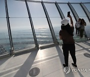 UAE PALM TOWER OBSERVATION DECK