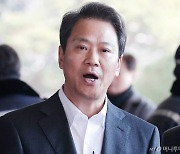 이진석 檢 기소, 임종석 "부당하다" vs 김기현 "꼬리자르기"
