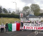 ITALY RESTAURANT OWNERS PROTEST CORONAVIRUS