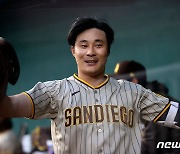 '드디어 터졌다' 김하성 MLB 첫 홈런