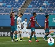 [K리그2 현장리뷰] '박인혁-파투 골' 대전, 경남 2-1 제압..단독 선두 등극!